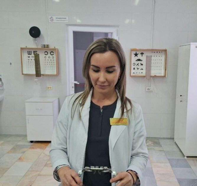 Как вовремя заметить, что у ребёнка один глаз видит хуже другого?